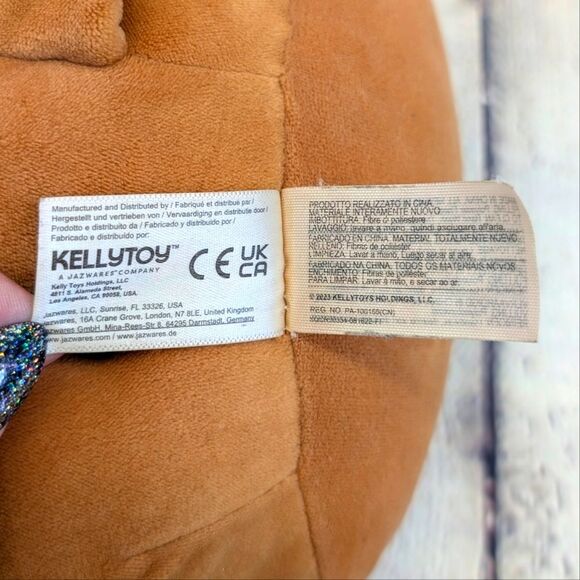 Quinick the Cow 10" Squishmallow - Picture 8 of 10